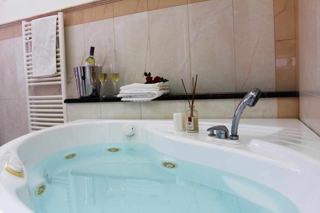 إيسبيكا Villa Orchidea Luxury B&B المظهر الخارجي الصورة
